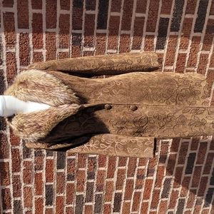 Giacca Size Small Brown Leaf Embossed Coat with Faux Fur Collar